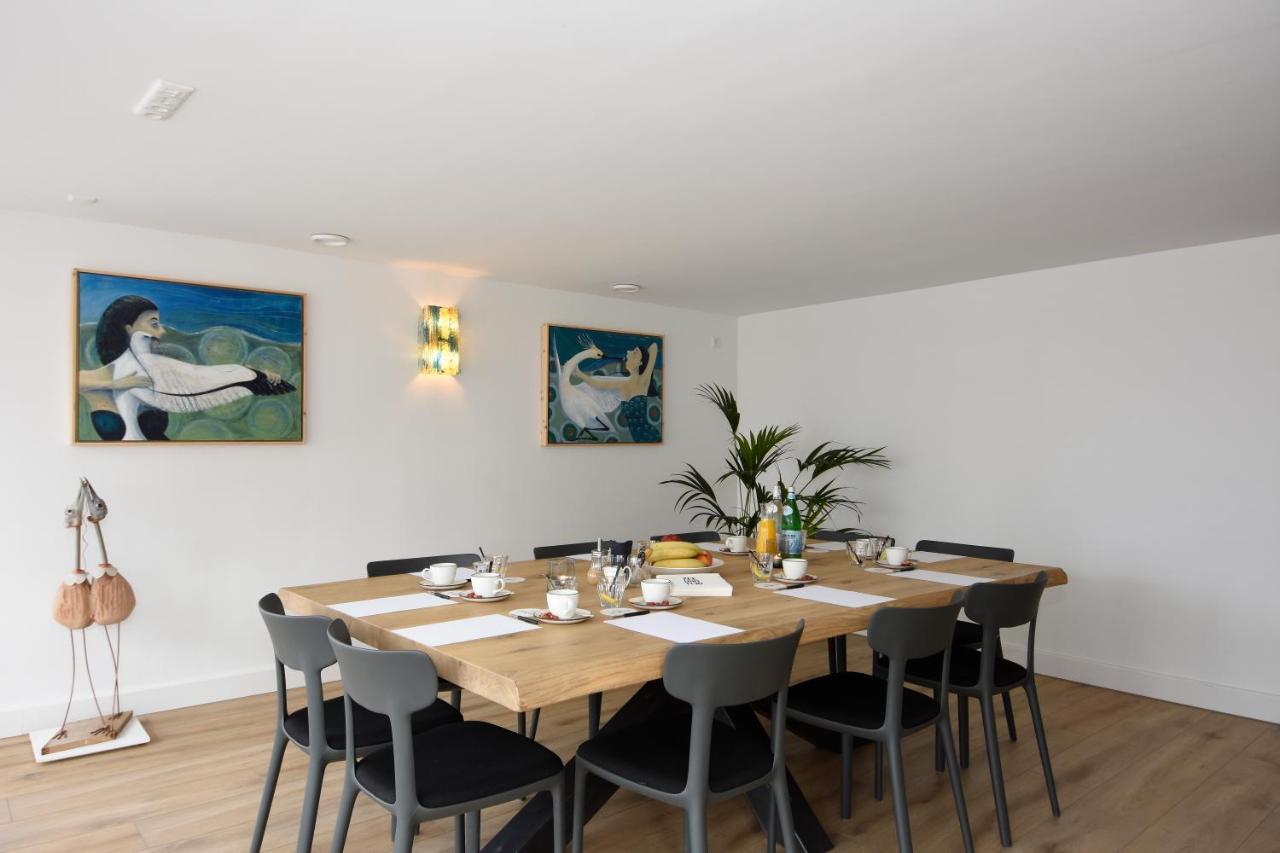 Fietshotel Zee Van Tijd Holwerd Exteriör bild