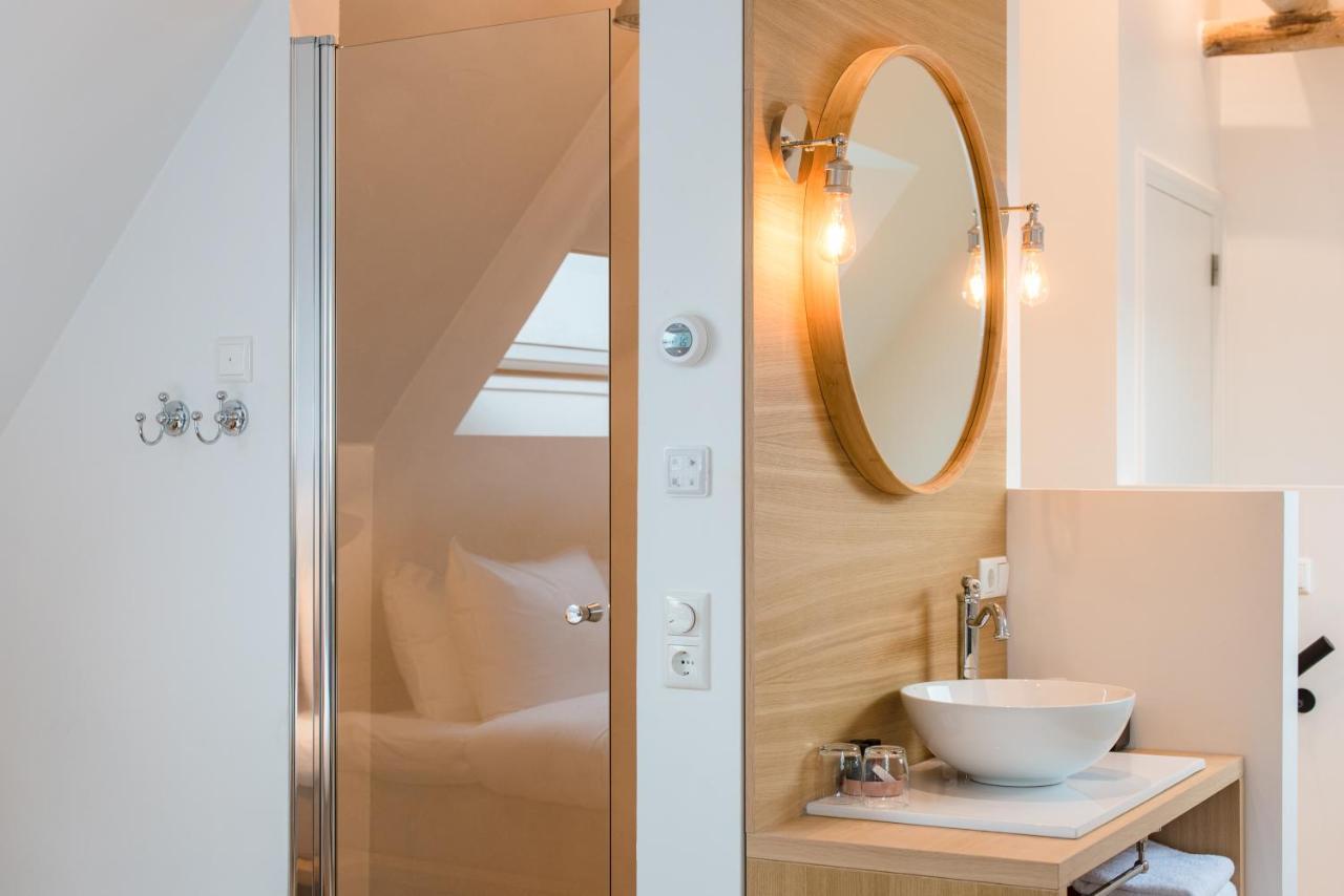 Fietshotel Zee Van Tijd Holwerd Exteriör bild